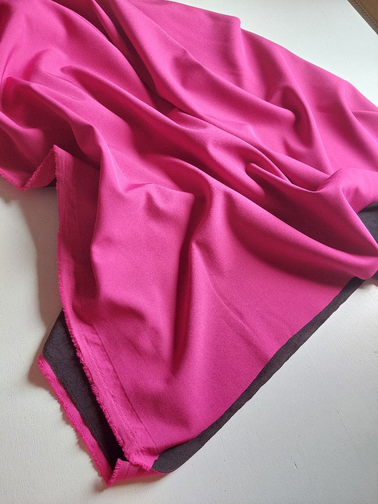 2,5 meter stof voor outdoor jassen fuchsia, Meerkleurig, 120 cm of meer, Ophalen of Verzenden, Polyester