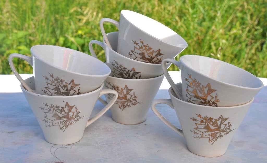 7 tasse a café bock de forme evasée (6 ok+1 fellé), Enlèvement ou Envoi