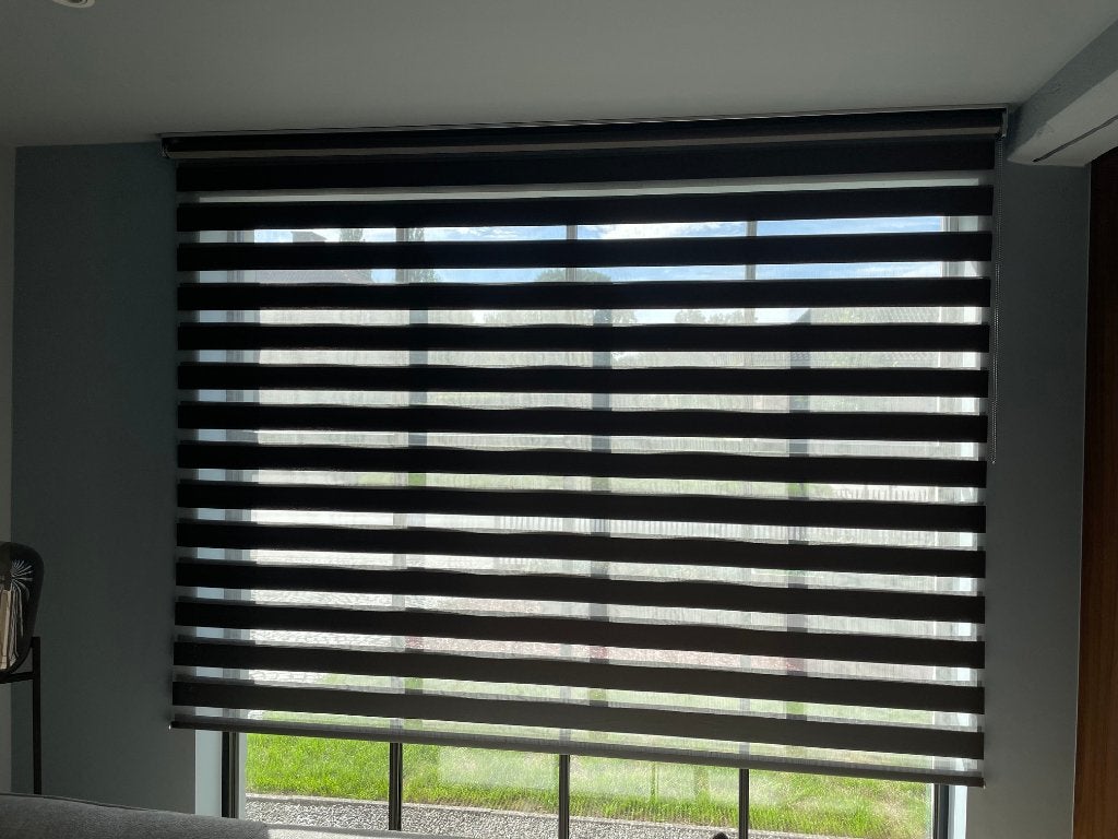 Duo-rolgordijn Luxaflex, Huis en Inrichting, Stoffering | Gordijnen en Lamellen, Ophalen, Overige materialen, Gebruikt, Bruin