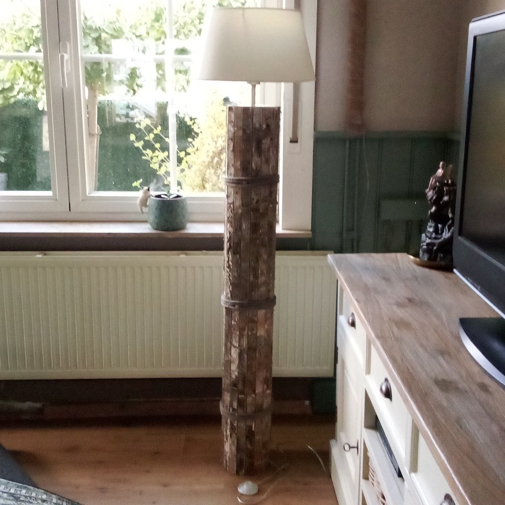Stoere landelijke vloerlamp, Ophalen, Gebruikt