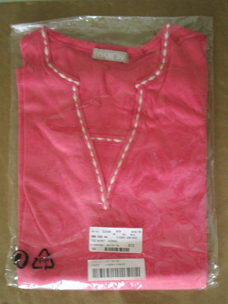 Tee-shirt DAXON corail col en V T42 neuf emballé., Vêtements | Femmes, T-shirts, Neuf, Taille 42/44 (L), Rouge, Enlèvement ou Envoi