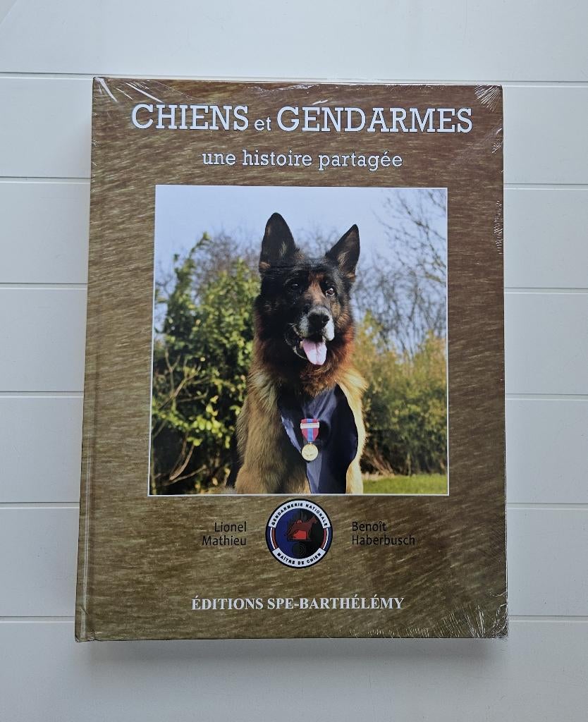 Chiens et gendarmes : Une histoire partagée, Livres, Enlèvement ou Envoi, Neuf, Lionel Mathieu