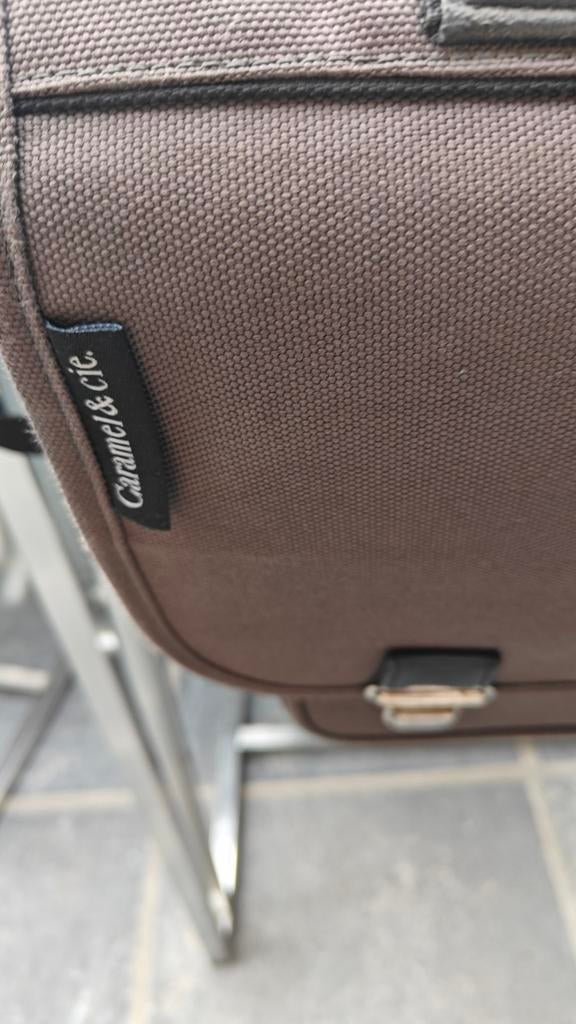 Schooltas, Ophalen