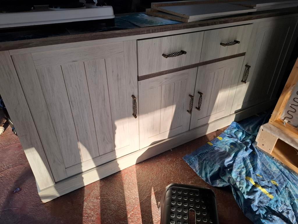 Buffet et verrière à vendre, Enlèvement