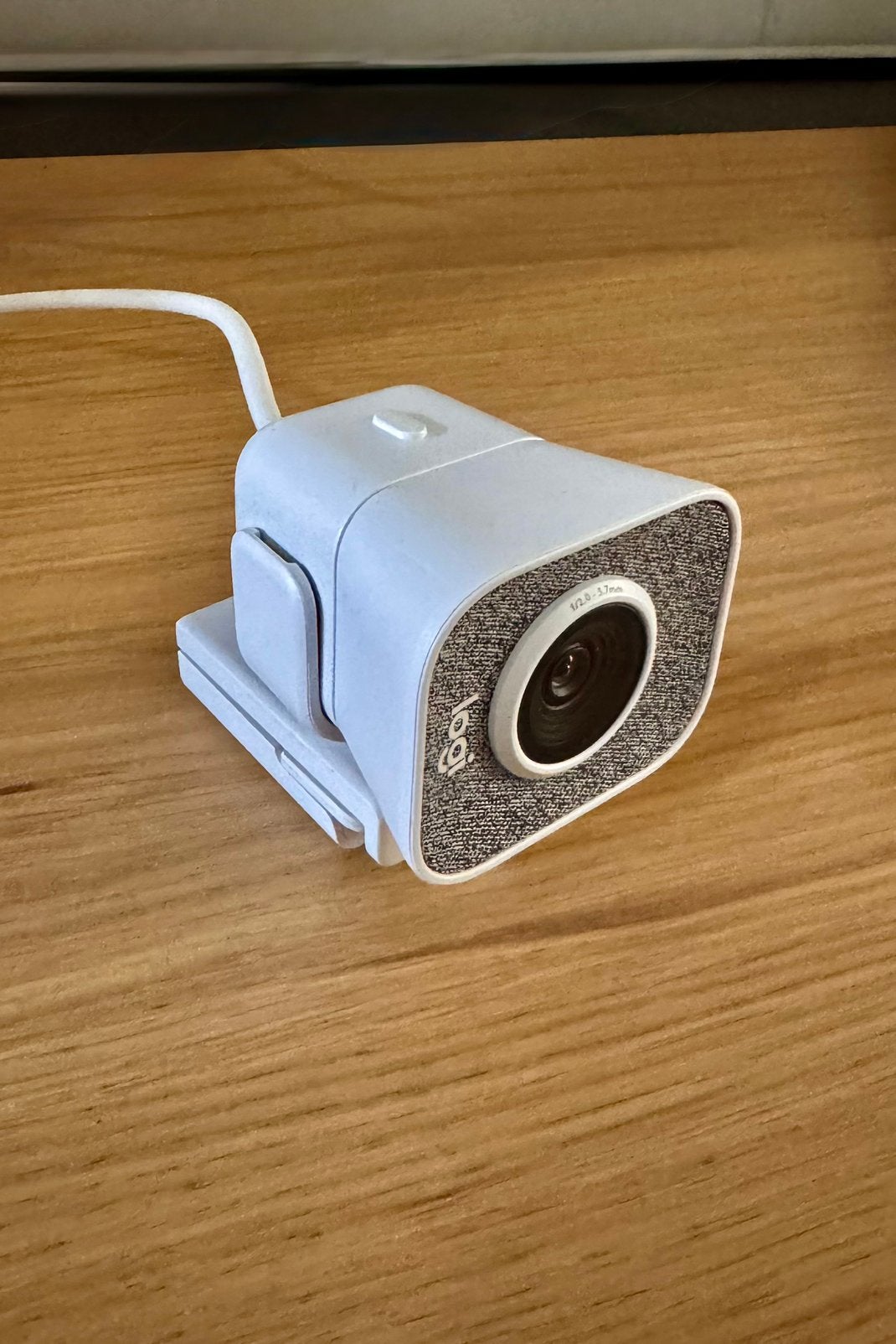 Logitech StreamCam Wit | Full HD 1080p 60fps | USB-C Webcam, Computers en Software, Ophalen, MacOS, Zo goed als nieuw, Monitorclip