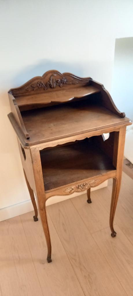 Vintage nachtkastje met hartjes, Ophalen