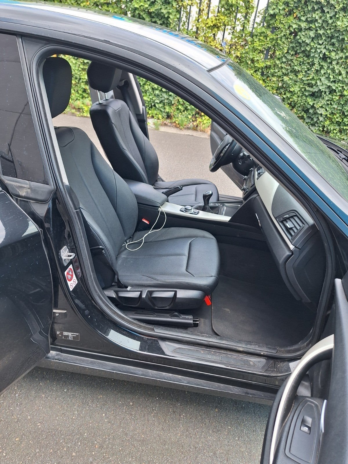 BMW 318D GT Euro6B 2015, Autos, Euro 6, Boîte manuelle, Noir, 5 portes