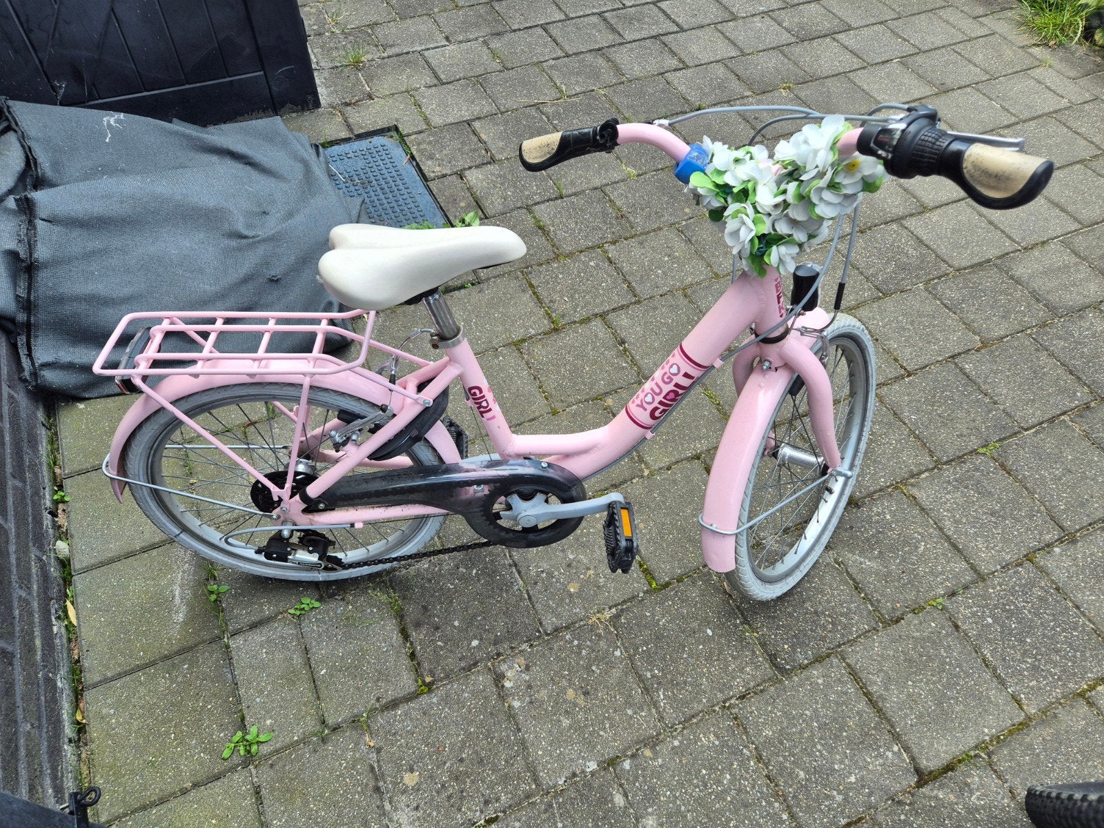 Meisjesfiets roze., Ophalen