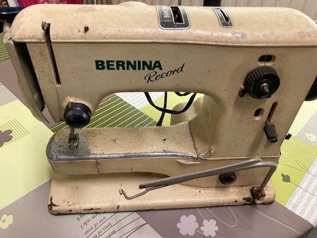 machine à coudre, Hobby & Loisirs créatifs, Machines à coudre & Accessoires, Enlèvement, Utilisé, Machine à coudre, Bernina