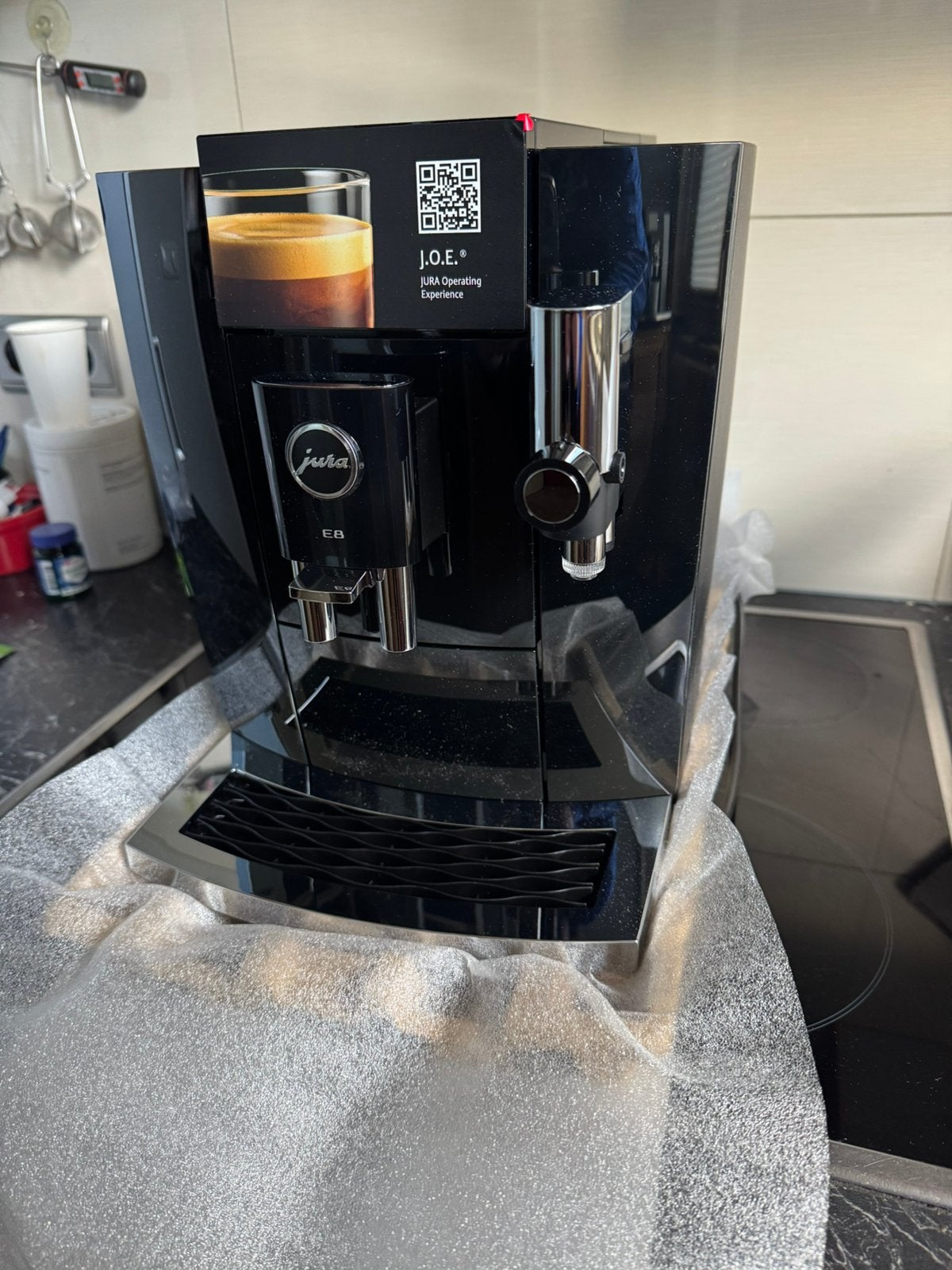 Jura E8 “ED” nieuw in doos met garantie laatste nieuwe E8, Nieuw, Ophalen of Verzenden, Afneembaar waterreservoir, Gemalen koffie