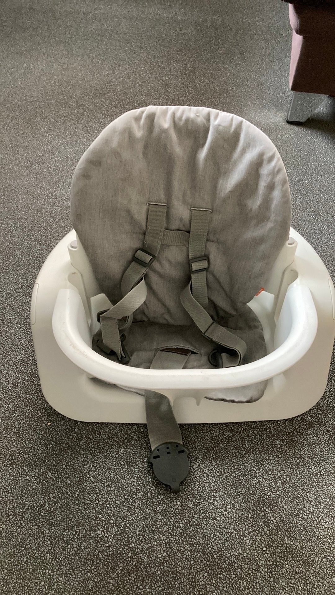 Stokke steps eetstoeltje + wipper, Enfants & Bébés, Relax bébé, Utilisé, Chaise rebondissante, Autres marques, Réglable, Enlèvement