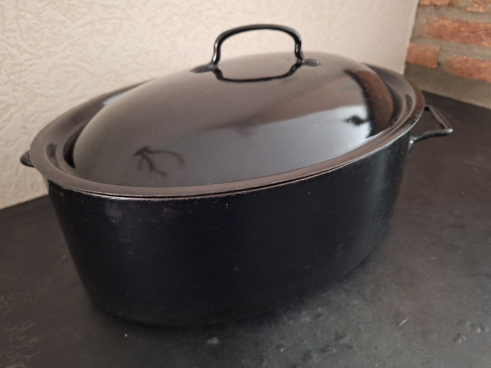 Plat à rôtir ovale vintage en émail avec couvercle — noir, Avec couvercle, Enlèvement, Utilisé, Émail