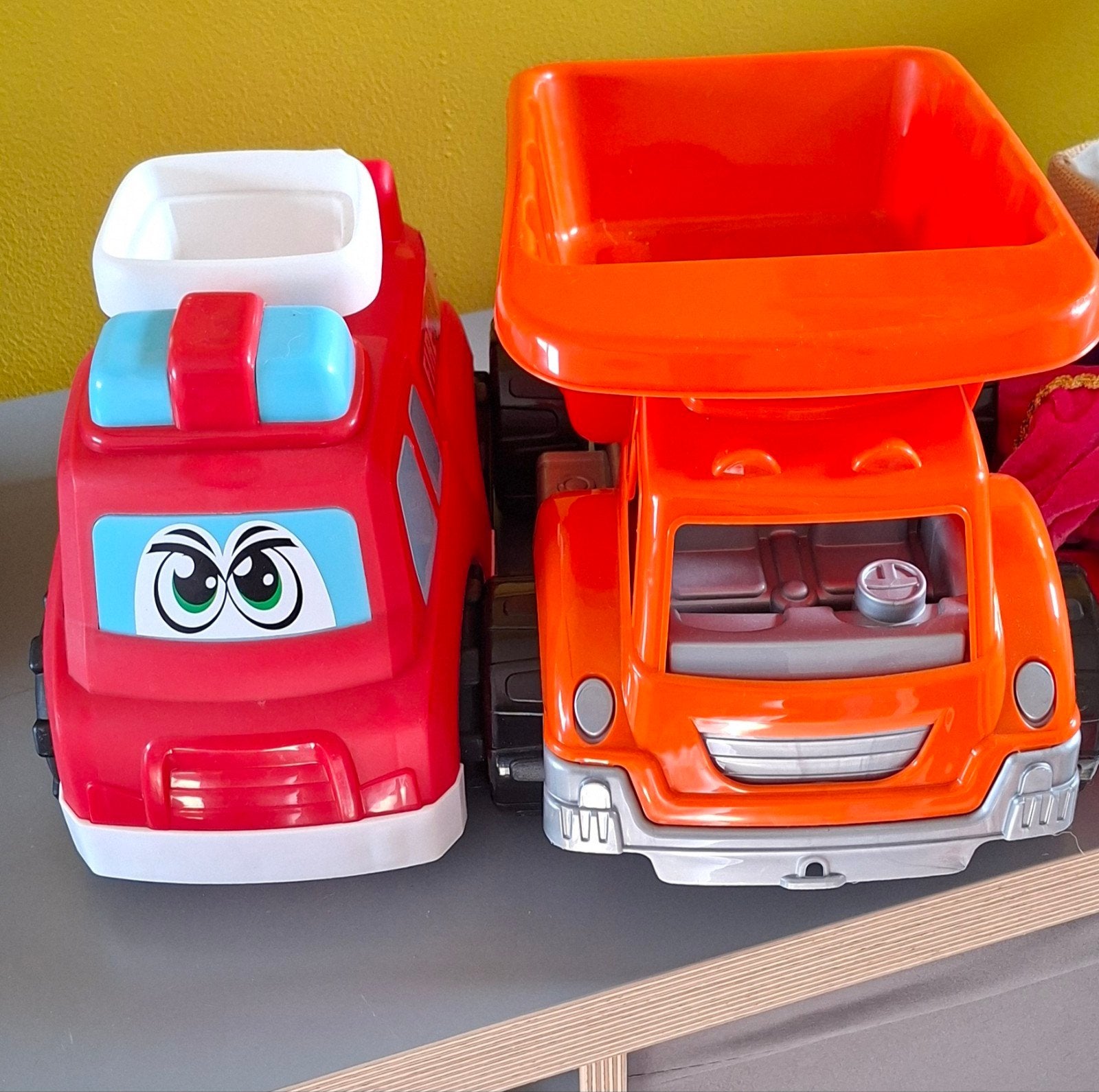 speelgoed autos, Ophalen, Zo goed als nieuw