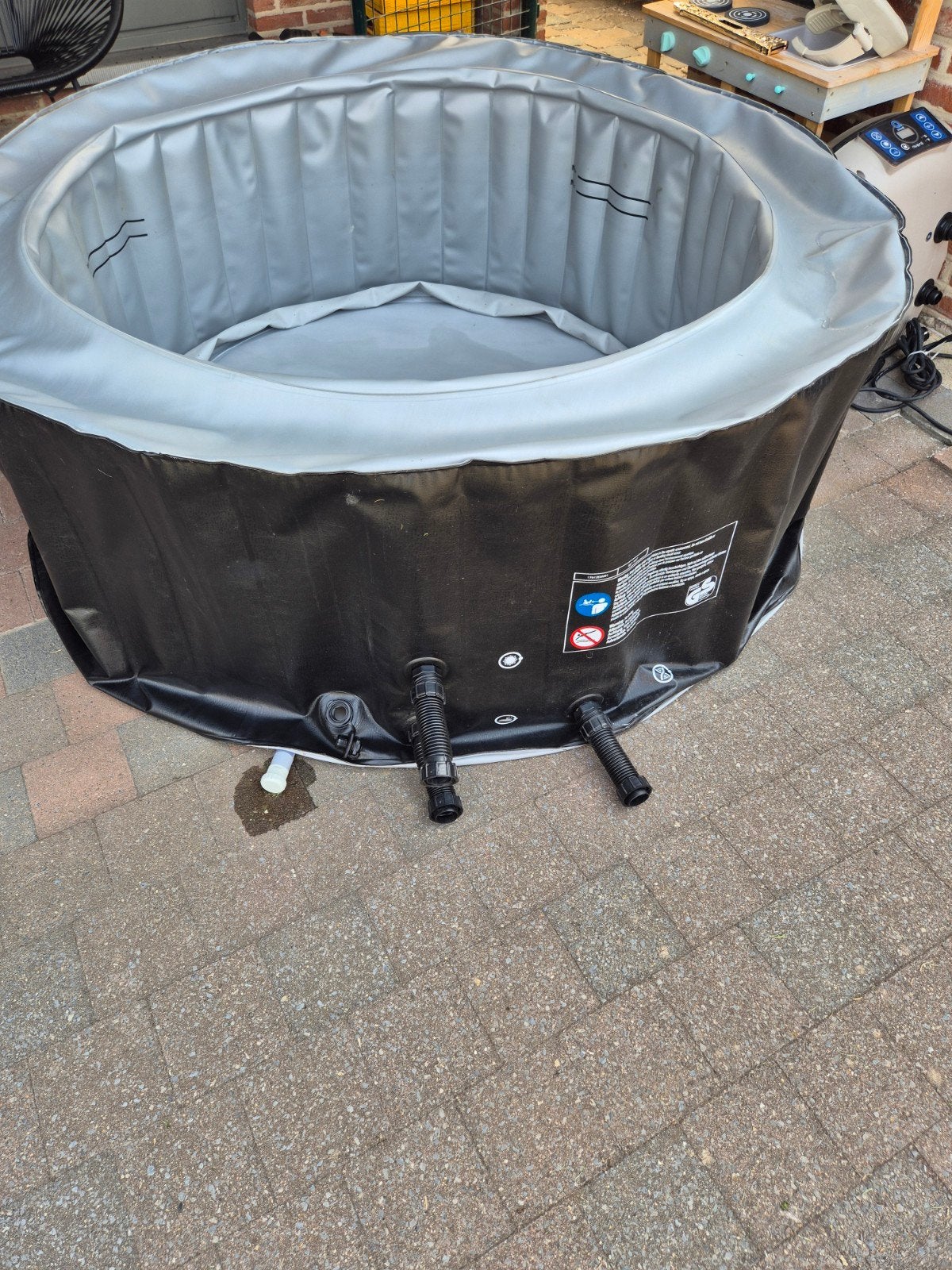 Avenli opblaasbare jacuzzi, Tuin en Terras, Bubbelbaden en Hottubs, Ophalen, Gebruikt, Afdekzeil, Opblaasbaar