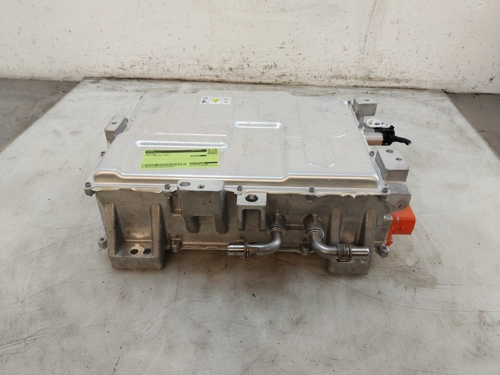 ACCULADER (|R2FB10D673BA|R2F810D751YF|R2FB10D673XG|2900088|), Ford-Werke GmbH, Gebruikt, Kunden@ford.com, Henry-Ford-Straße  1
50735  Köln, DE