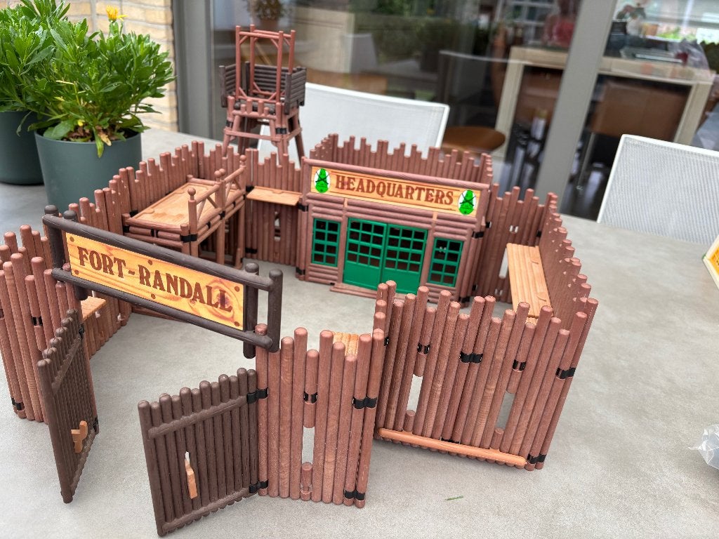 Playmobil Fort, Enfants & Bébés, Jouets | Playmobil, Enlèvement, Utilisé