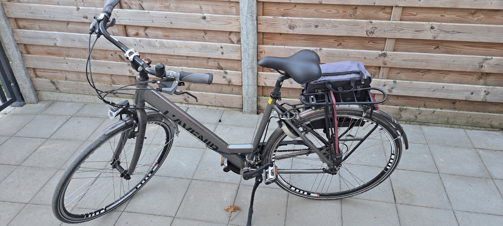 lavenir stadsfiets, Fietsen en Brommers, Minder dan 10 versnellingen, 53 tot 56 cm, 26 inch, Zo goed als nieuw