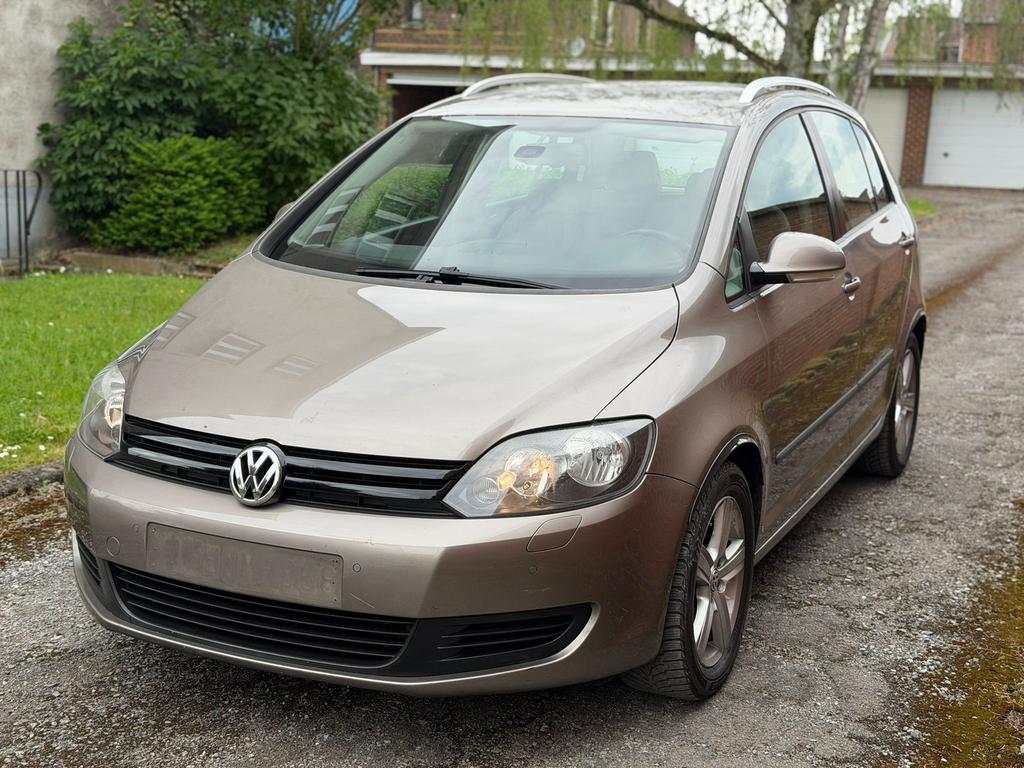 VW Golf 6+ 2011 1.6TDI prêt a immatriculé avec feulle rose, Autos, Golf Plus, Achat, Beige, Boîte manuelle