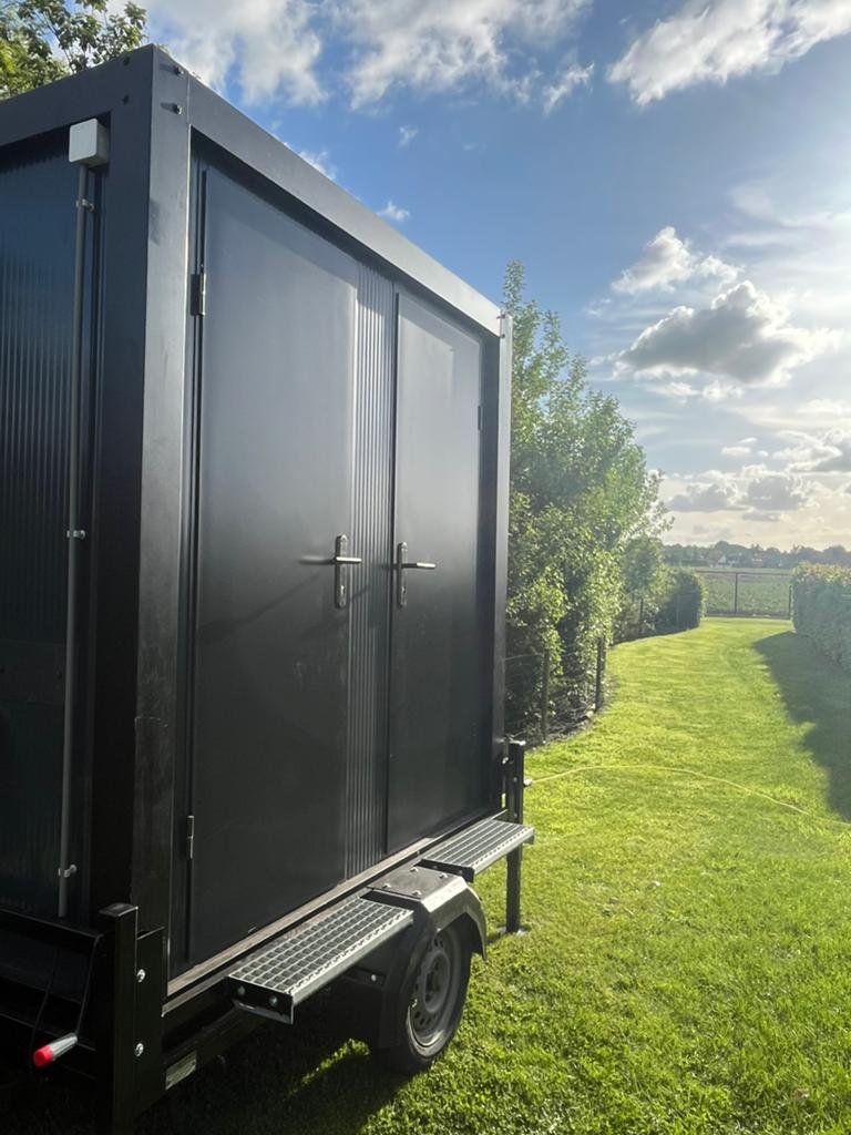 Mobiel toilet , toilet wagen , wc wagen, Ophalen, Zo goed als nieuw