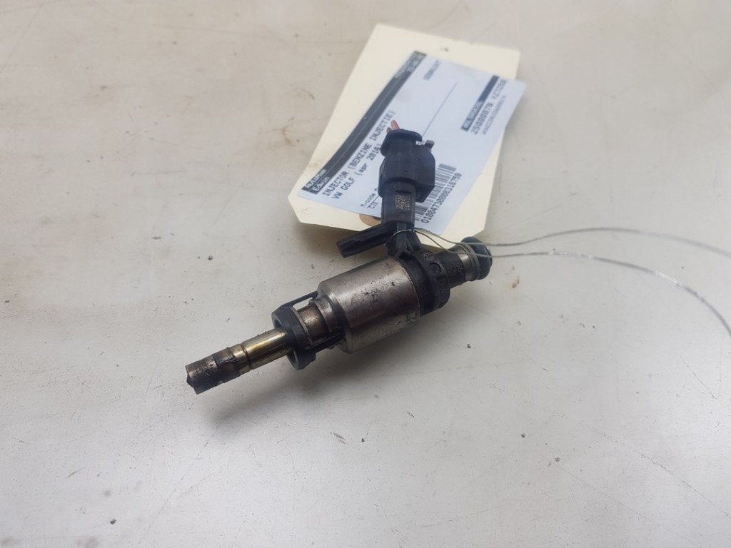 INJECTEUR Volkswagen Golf VII (AUA) (01-2012/03-2021), Dhr. J. Ham, Volkswagen, Administratie@autoham.nl, Utilisé