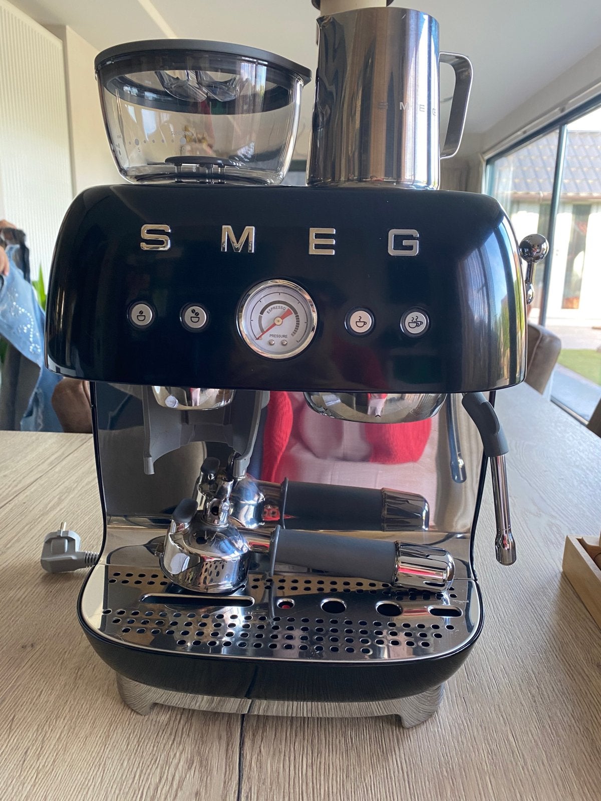Smegg nespresso machine, Elektronische apparatuur, Koffiezetapparaten, Ophalen, Espresso apparaat, Koffiebonen, Zo goed als nieuw