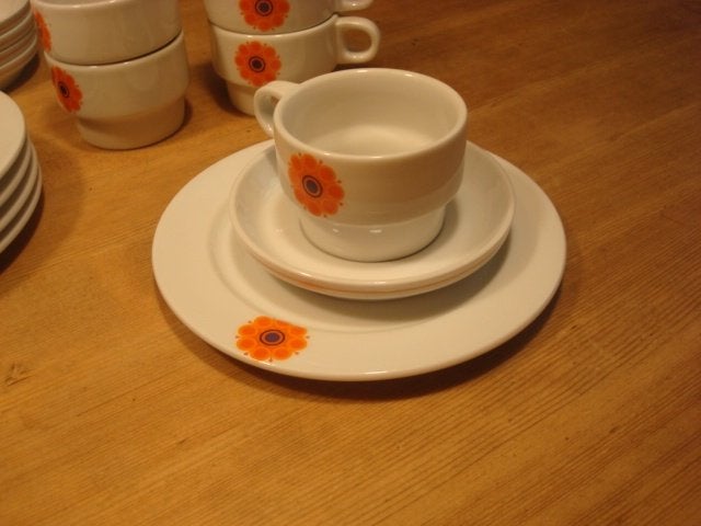 Service à café vintage motif fleurs oranges, Enlèvement