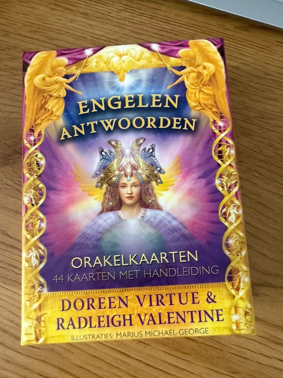 Engelen antwoorden. Orakelkaarten., Boeken, Esoterie en Spiritualiteit, Ophalen, Zo goed als nieuw