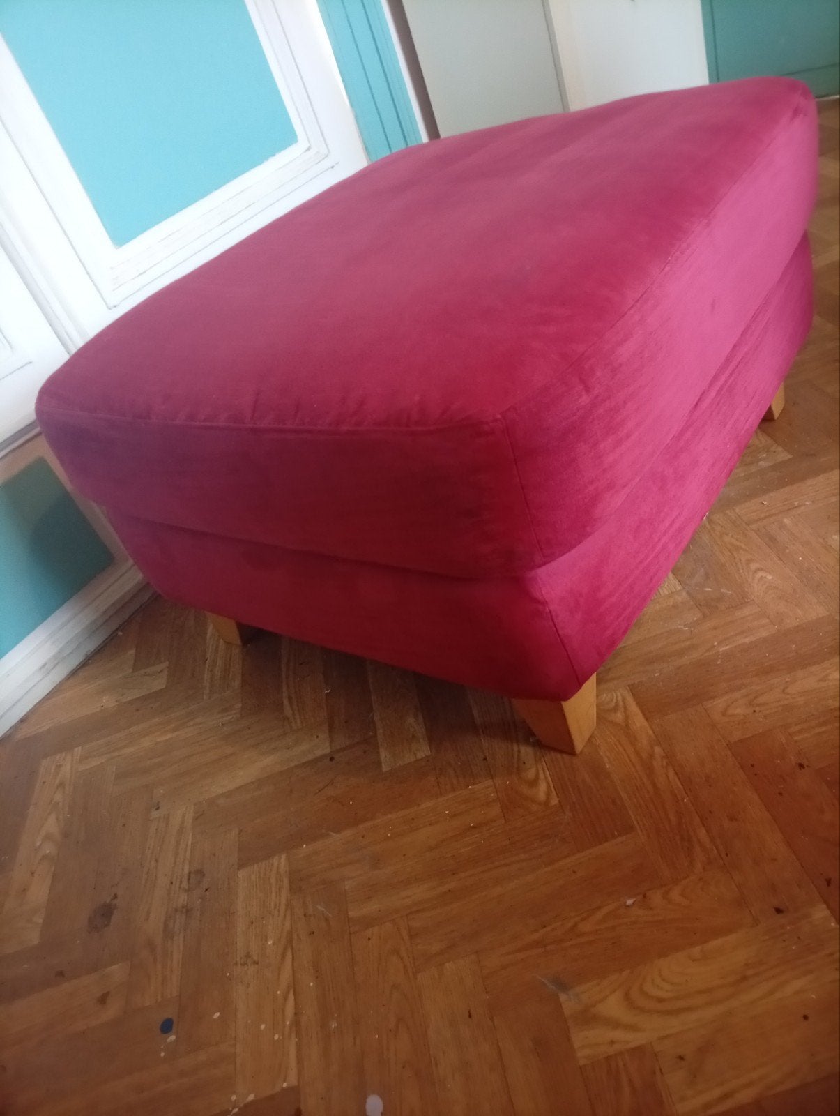 Grand pouf couleur framboise quasi neuf, Maison & Meubles, Enlèvement