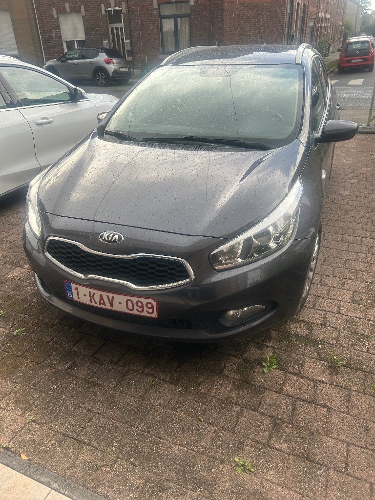 Kia ceed break, Voorwielaandrijving, Euro 5, Stof, Zwart