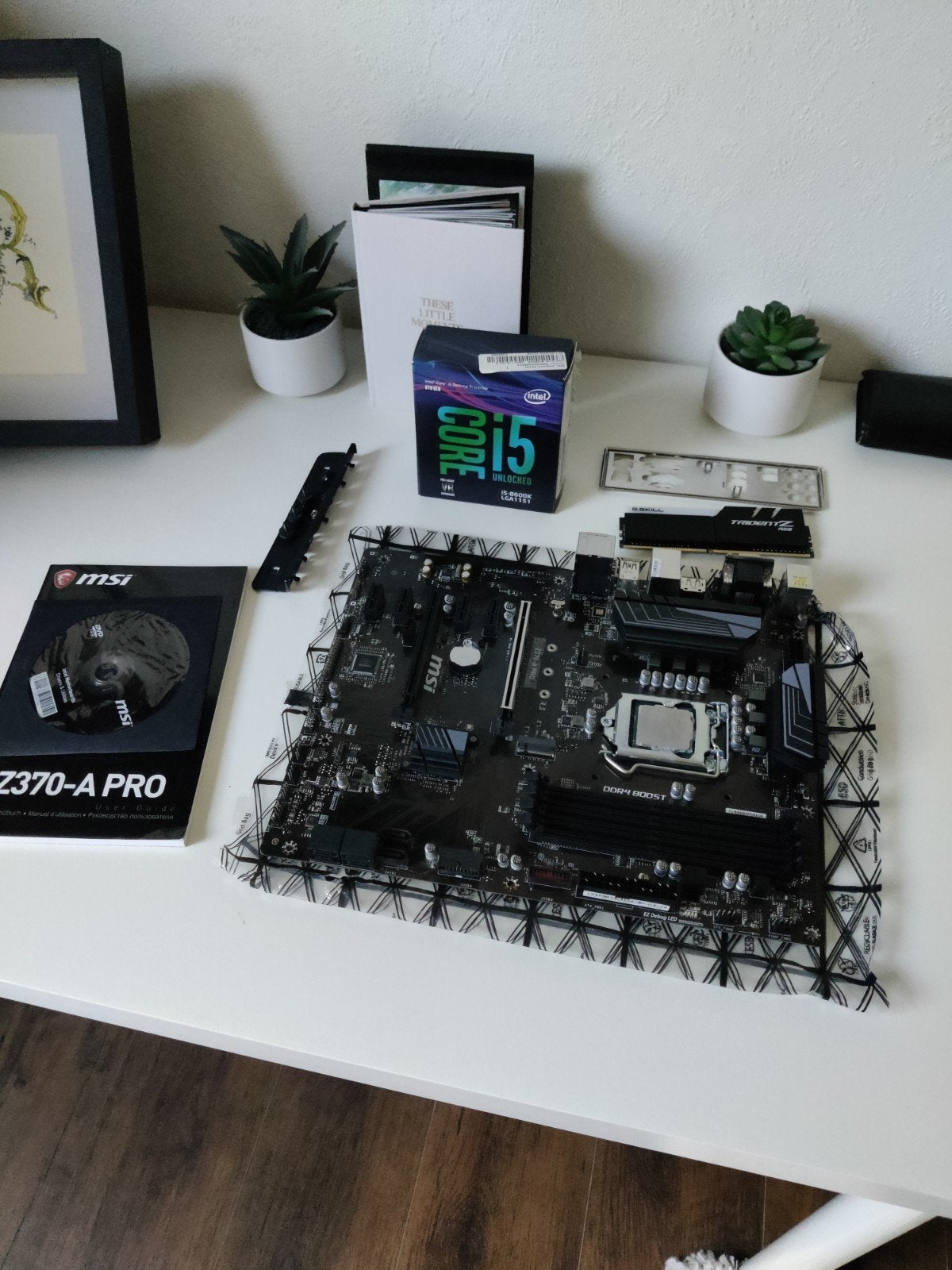 I5 8600K + MSI Z370 a pro + 8gb DDR4 3000mhz, Computers en Software, Moederborden, LGA 1151, DDR4, Ophalen of Verzenden, Zo goed als nieuw