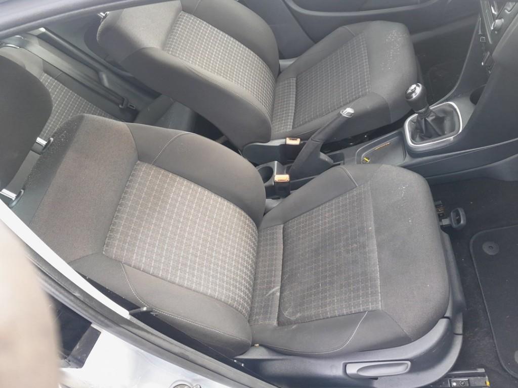 SIEGE AVANT DROIT Volkswagen Polo V (6R) (01-2009/10-2017), Utilisé, Volkswagen