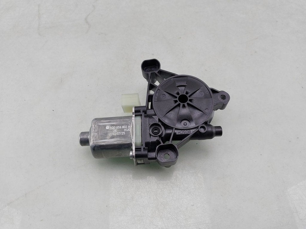 MOTEUR LEVE VITRE ELECTRIQUE Volkswagen Golf VIII (CD1), Utilisé, Volkswagen