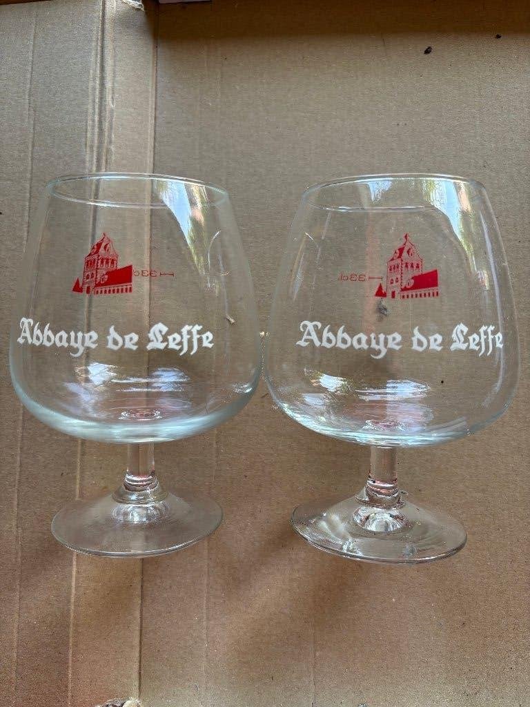 Leffe (2 verres - type « cognac »), Collections, Enlèvement ou Envoi, Comme neuf, Verre ou Verres, Leffe