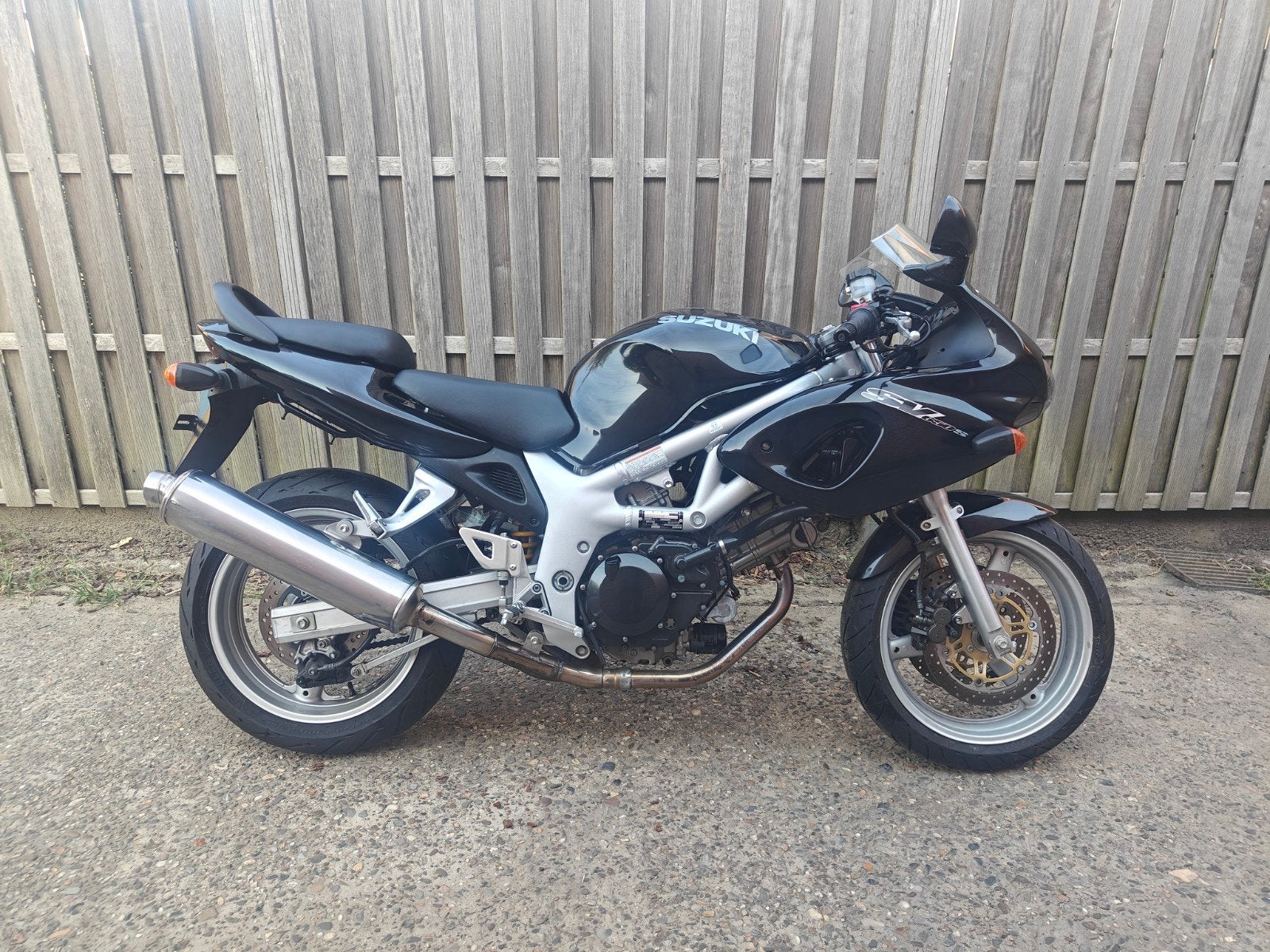 suzuki sv 650, 2 cilinders, Nieuw, Motorrijbewijs A, Bedrijf