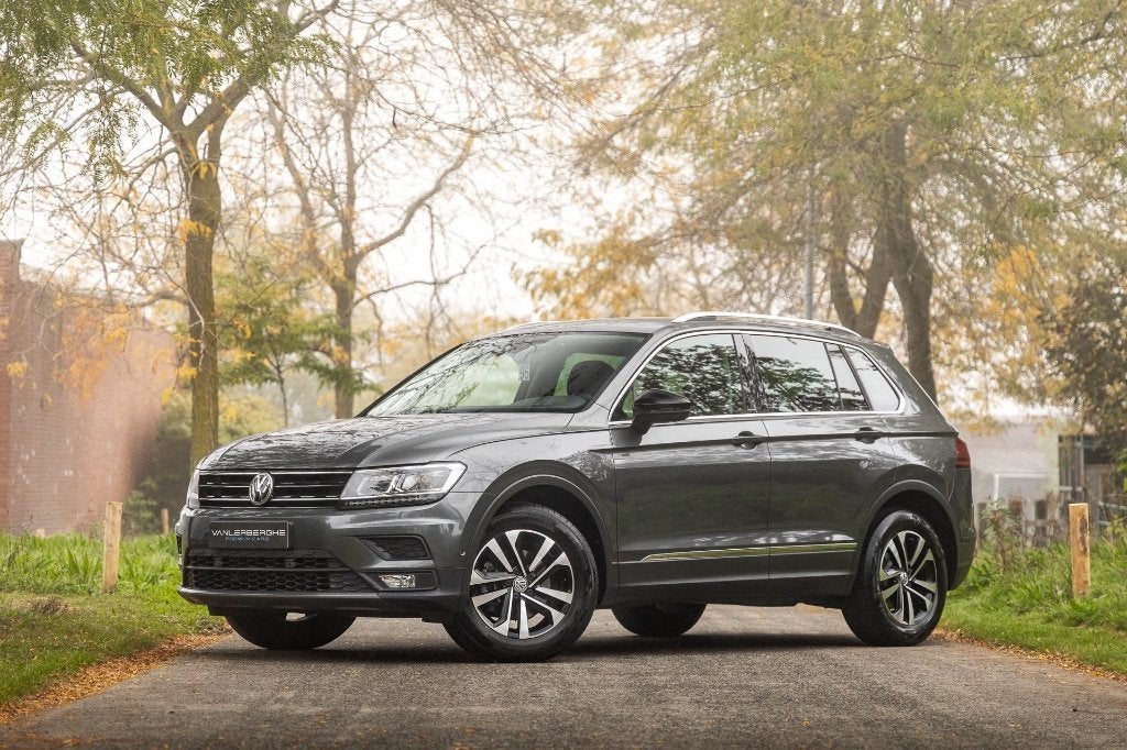 Volkswagen Tiguan 1.5 TSI IQ Drive DSG * ACC * Trekhaak *, Argent ou Gris, Achat, Entreprise, Entretenue par le concessionnaire