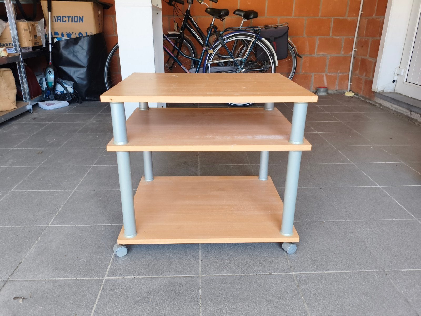Roltafeltje met gebruiksschade, Ophalen