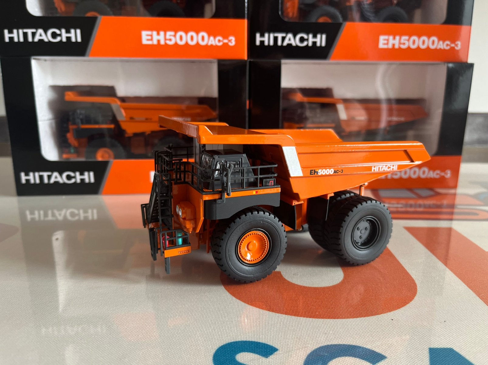 Hitachi EH 5000 AC-3 mining dumper Nieuw 1/87, Hobby en Vrije tijd, Modelbouw | Overige, Nieuw, 1:50 tot 1:144, Ophalen of Verzenden