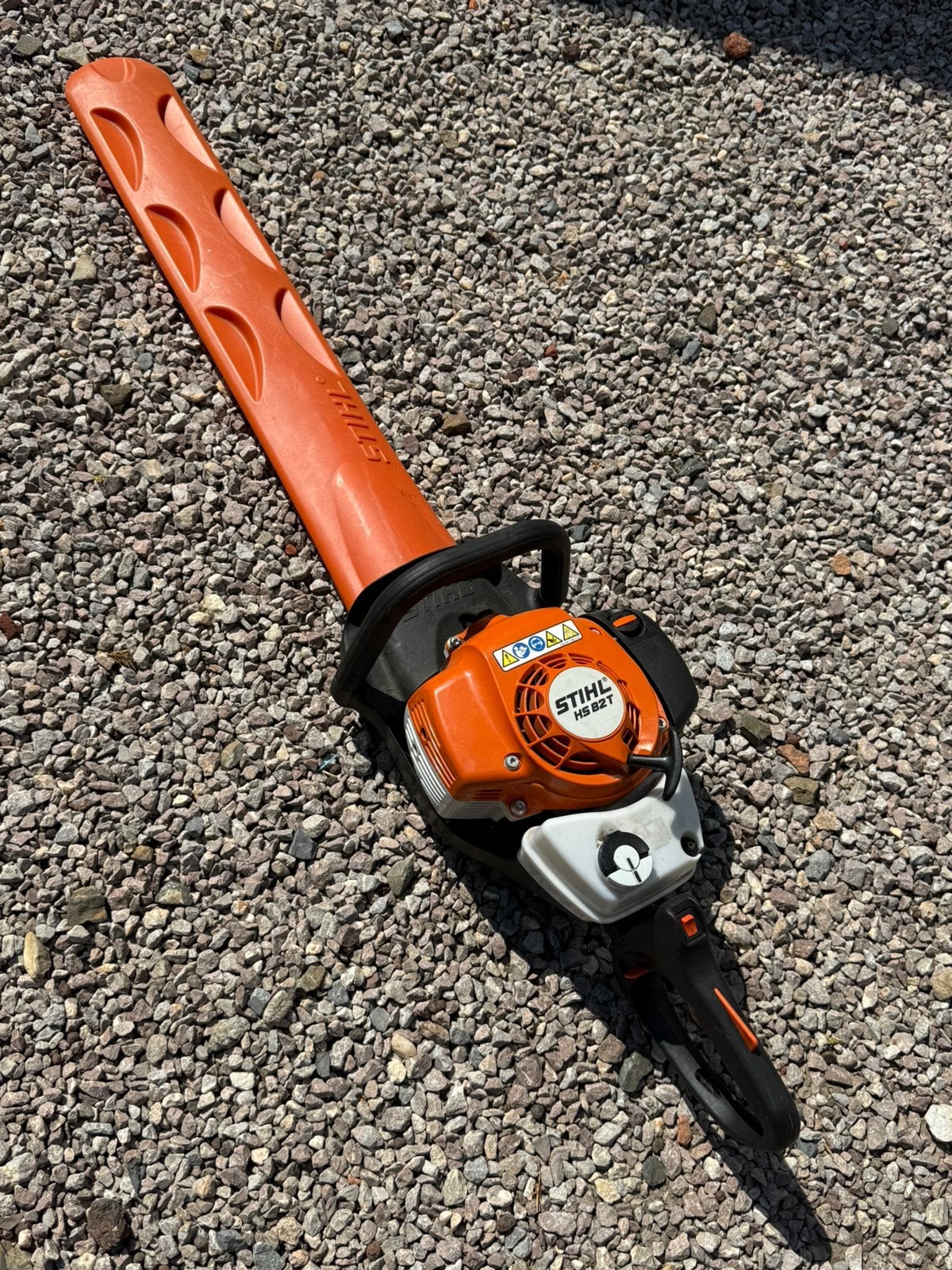 Stihl HS 82 T, Jardin & Terrasse, Taille-haies, Enlèvement, Comme neuf