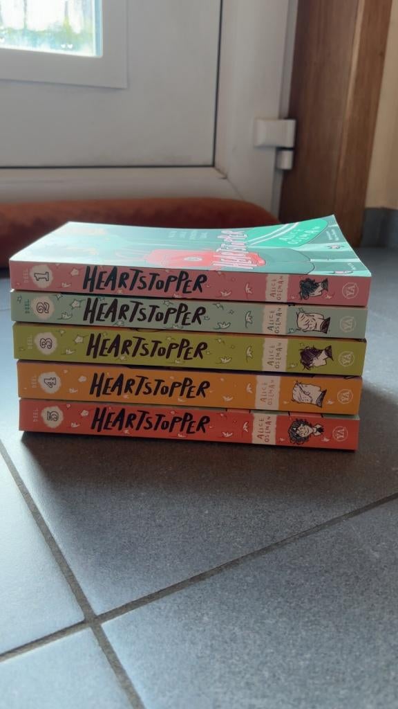 Heartstopper (volledige serie) - Alice Oseman (NL), Verzenden, Zo goed als nieuw