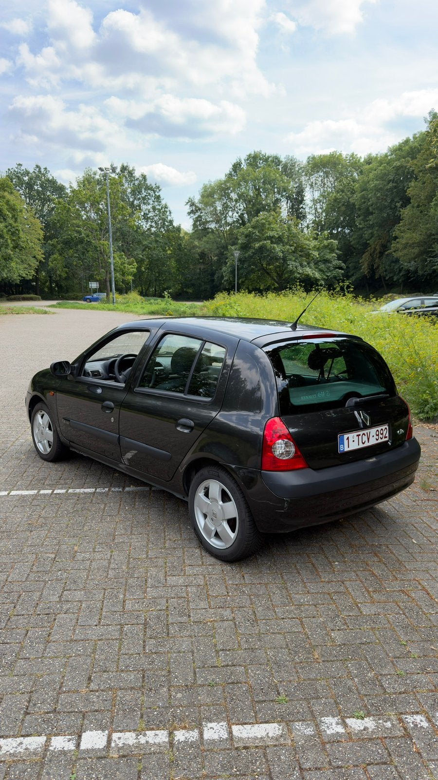 2002 Renault Clio 1.4 16v Automaat, Auto's, Automaat, Particulier, Te koop
