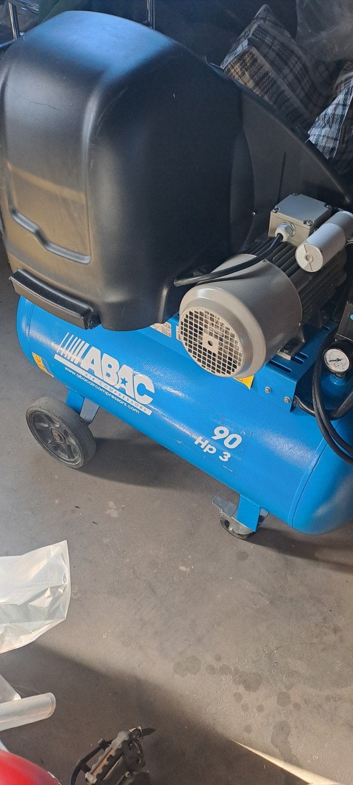compresseur abac 90 3hp, Bricolage & Construction, 25 à 100 litres, Enlèvement, Comme neuf, 10 bars ou plus