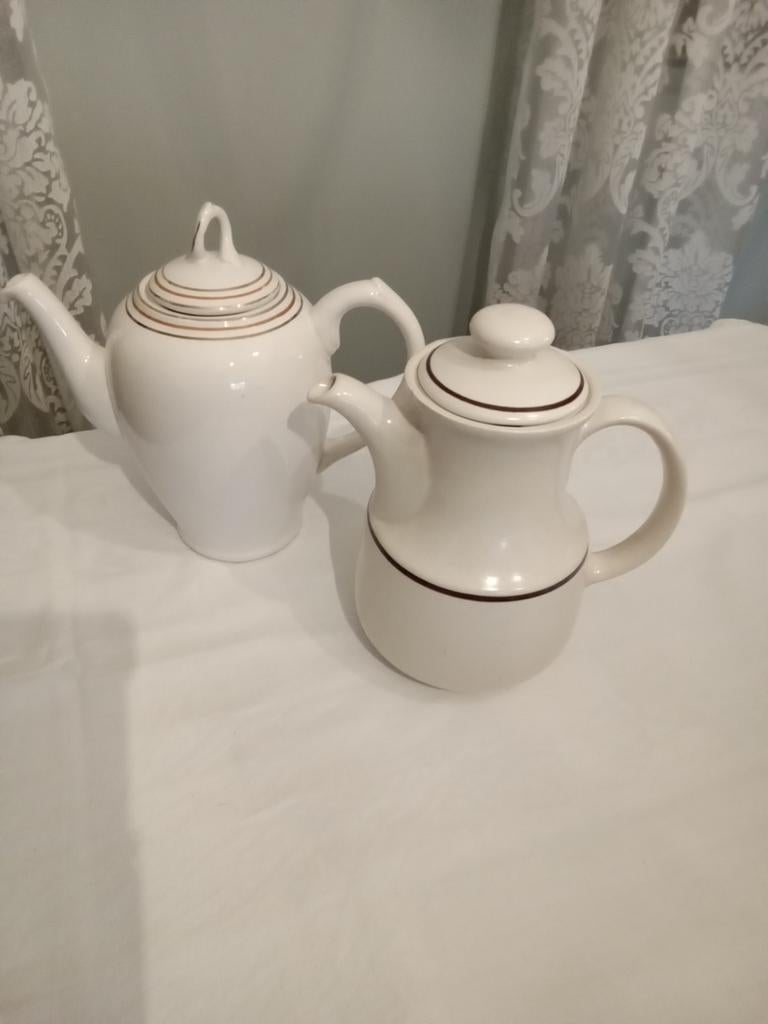 2 koffie/ theepotten van Boch., Antiek en Kunst, Ophalen of Verzenden