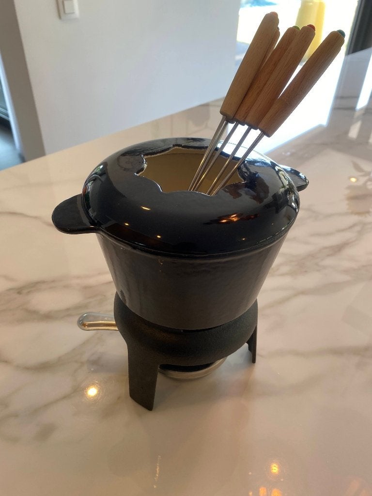 Service à fondue en céramique noire – 6 personnes, Electroménager, Fondue, Enlèvement, Comme neuf, Céramique, Service à fondue