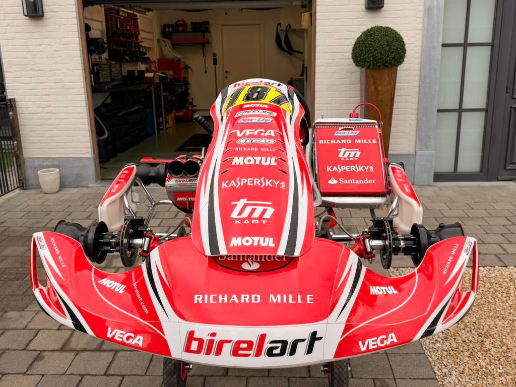 Birel art schakel chasis kz 1 jaar en 3 maanden oud, Sport en Fitness, Karting, Zo goed als nieuw, Ophalen