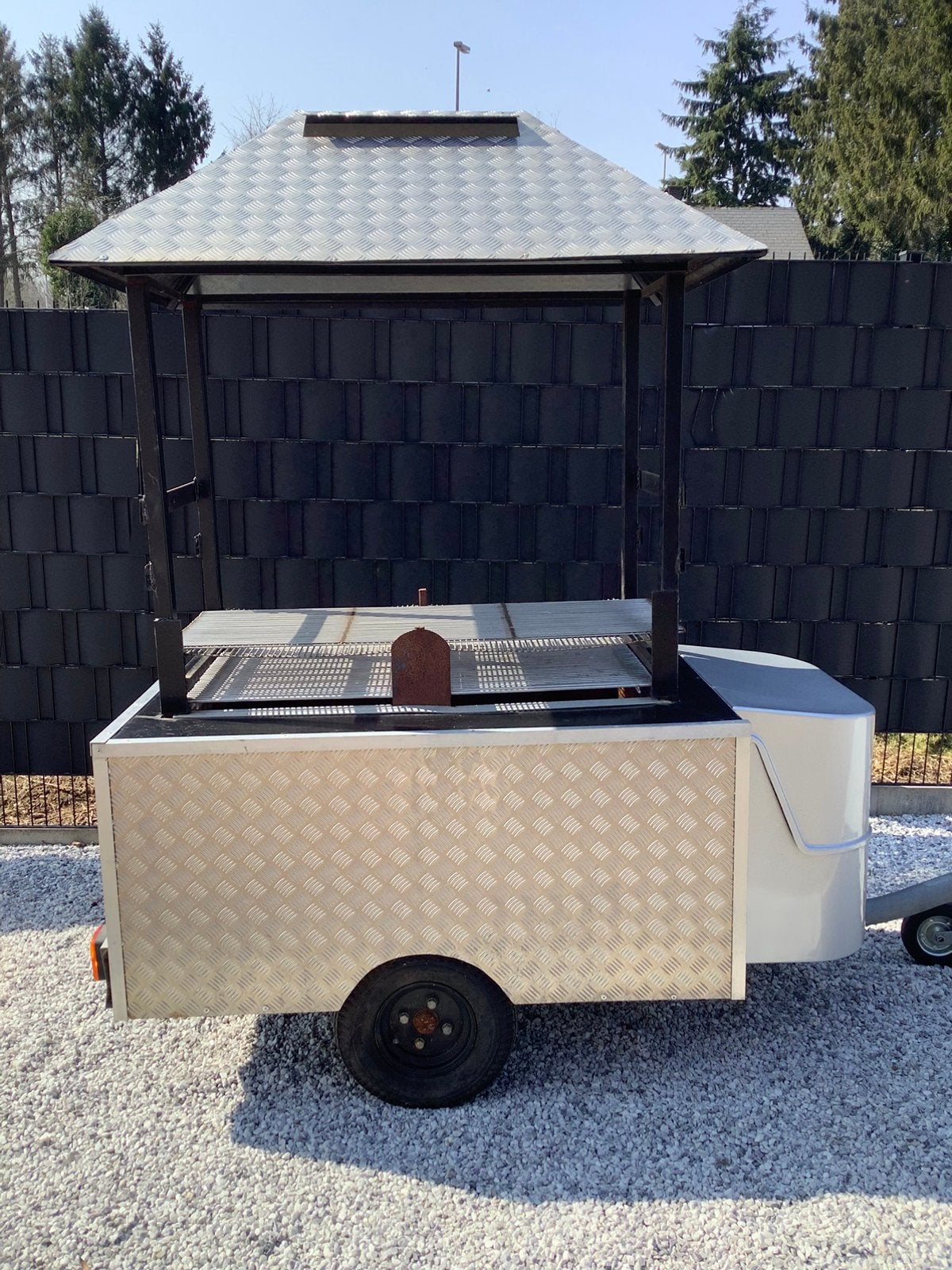 BBQ wagentje te huur of te koop, houtskool, 50€/dag, Ophalen, Gebruikt