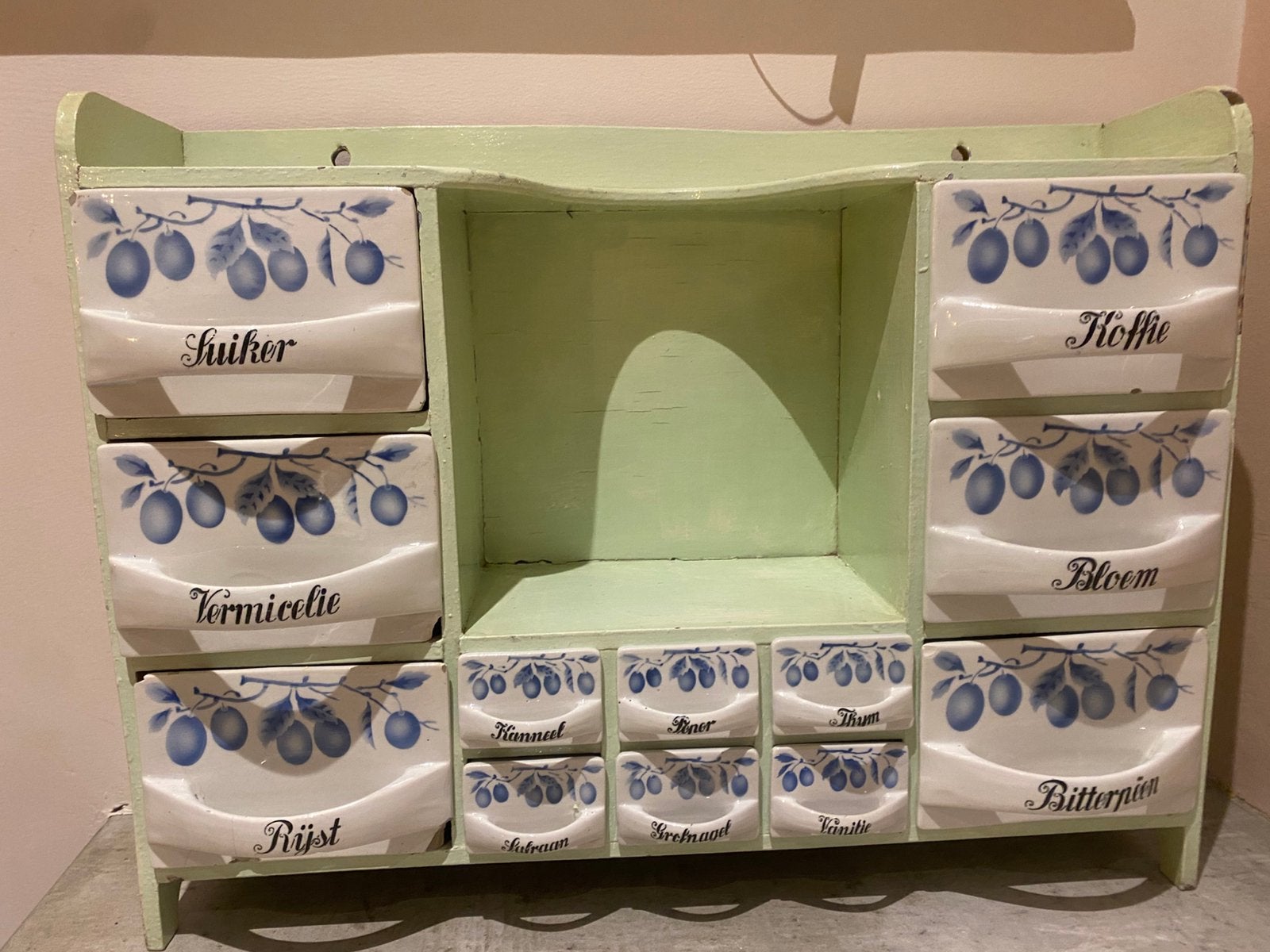 Prachtig authentiek kruidenkastje met keramische bakjes, Ophalen