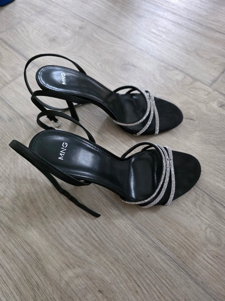 Sandales Mango, Enlèvement, Comme neuf, Sandales et Mûles