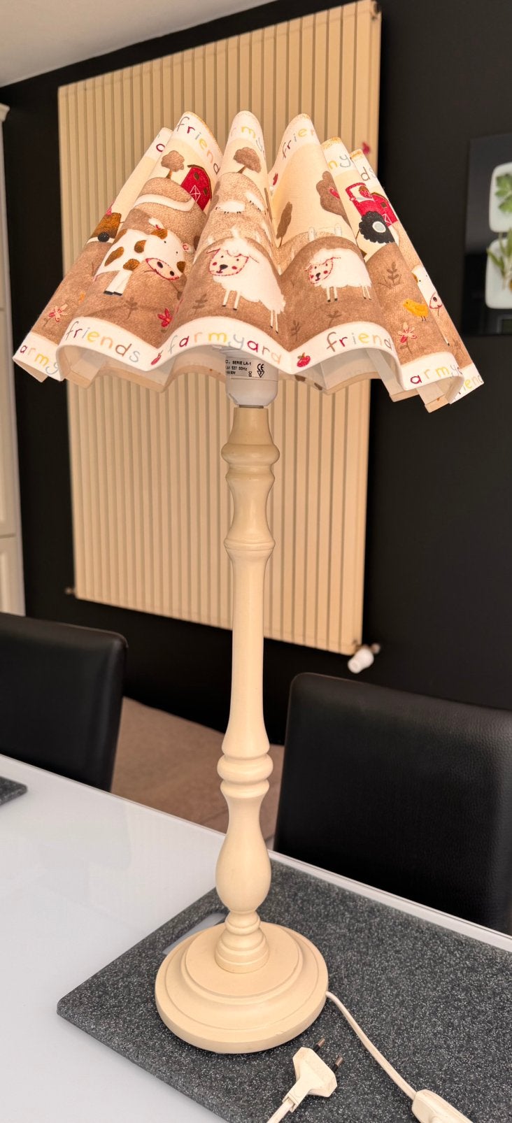 Tafellamp of kinderkamer, houten voet, boerderijdieren, Huis en Inrichting, Ophalen, Zo goed als nieuw, Hout