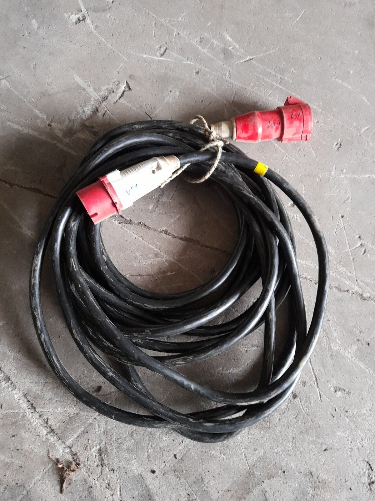 kabel 5g6
même si je ne parle qu'un peu français., Bricolage & Construction, Enlèvement, Utilisé