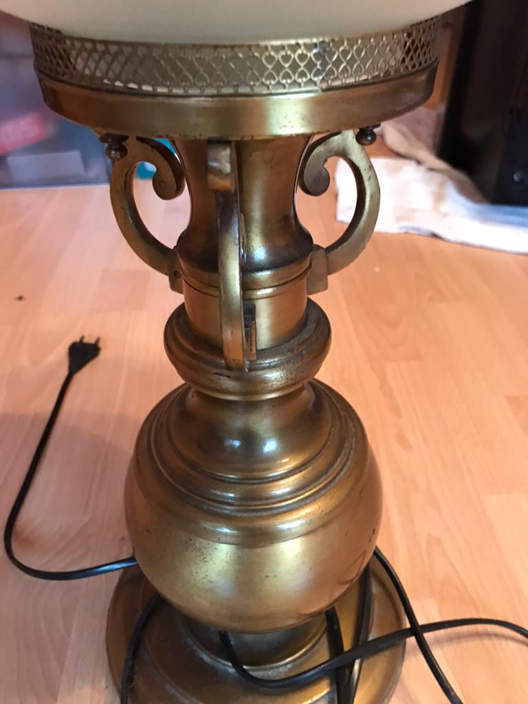 Antieke lamp bronsachtig, Ophalen